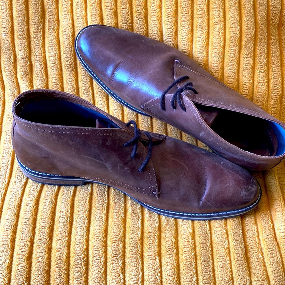 Alfani laced wing-top dress shoes.